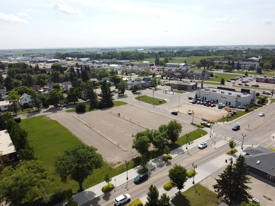 4911 55A St, Wetaskiwin, AB