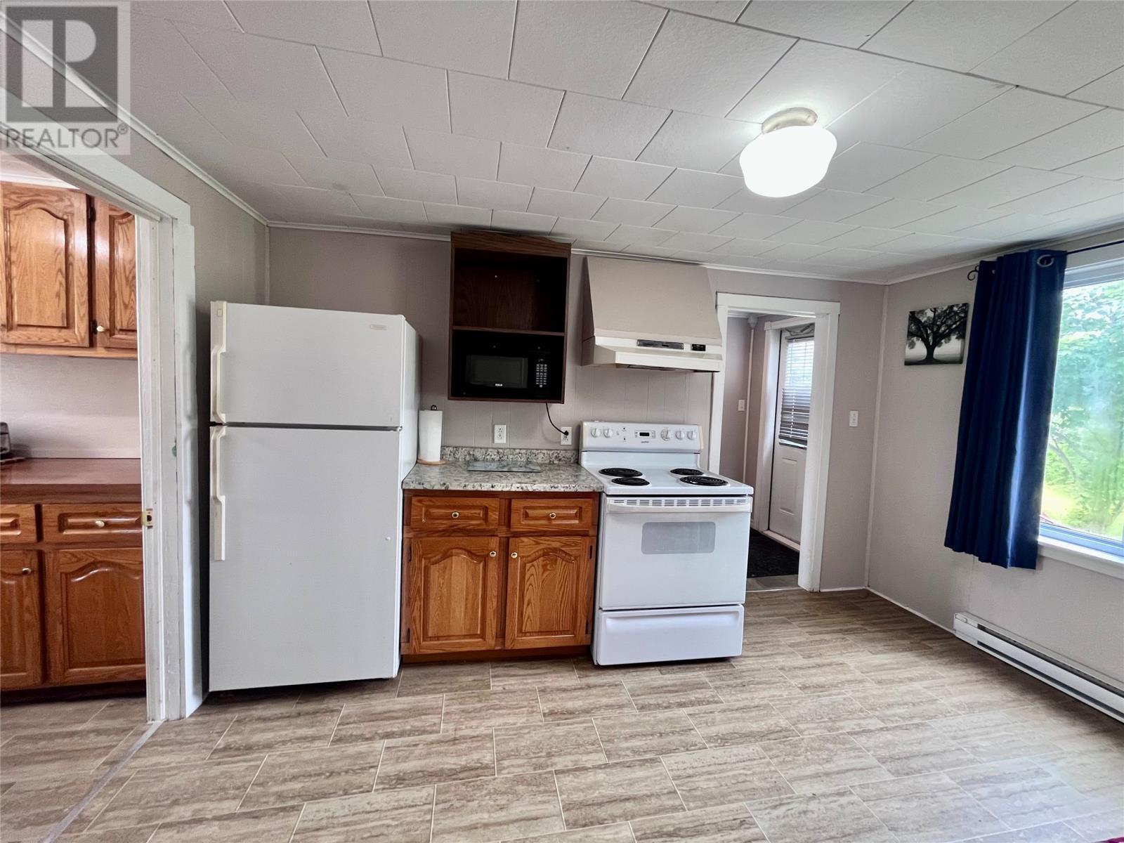 35 Eldon Street, Fortune, NL - Indoor Photo Showing Kitchen