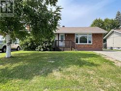 225 HESSLE AVENUE Temiskaming Shores (New Liskeard), ON P0J 1P0