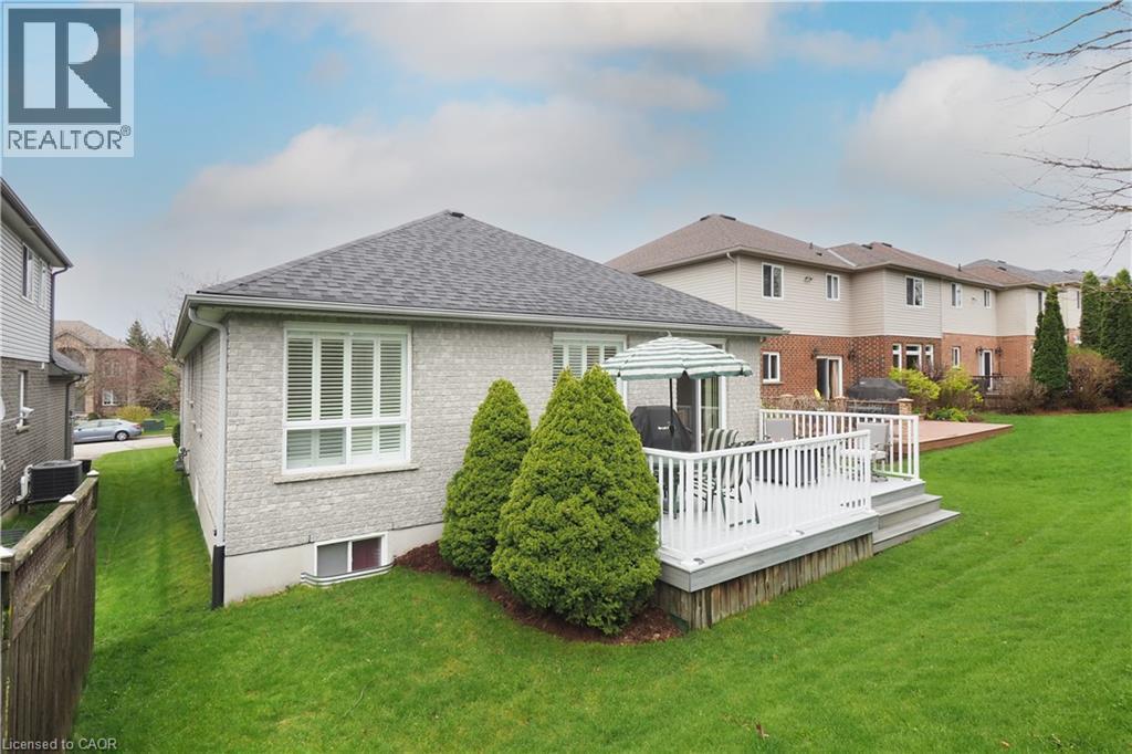 565 Springwater Drive, Waterloo, ON - Outdoor With Deck Patio Veranda