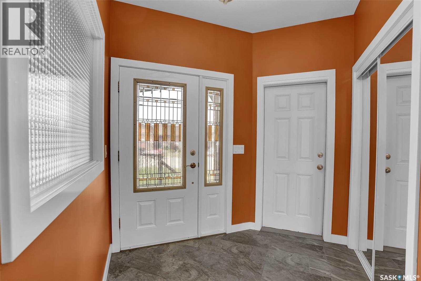 6033 Little Pine Loop, Regina, SK - Indoor Photo Showing Other Room