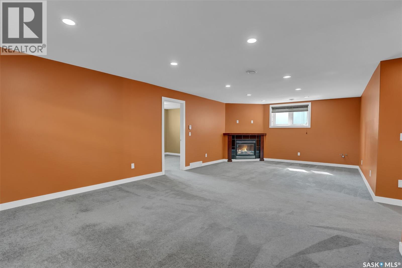 6033 Little Pine Loop, Regina, SK - Indoor