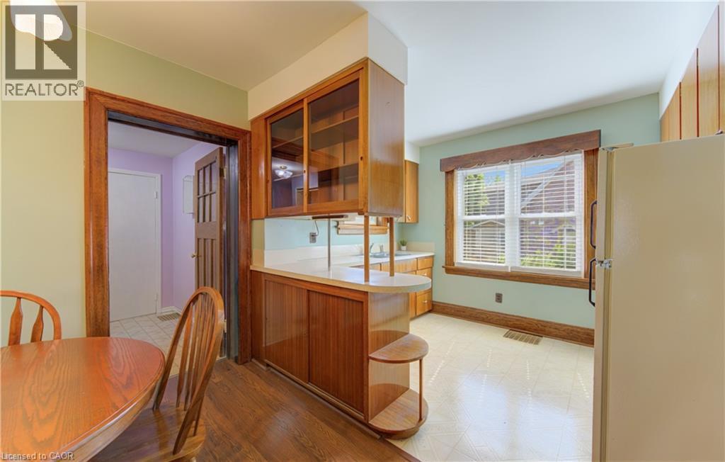 224 Weber Street E, Kitchener, ON - Indoor