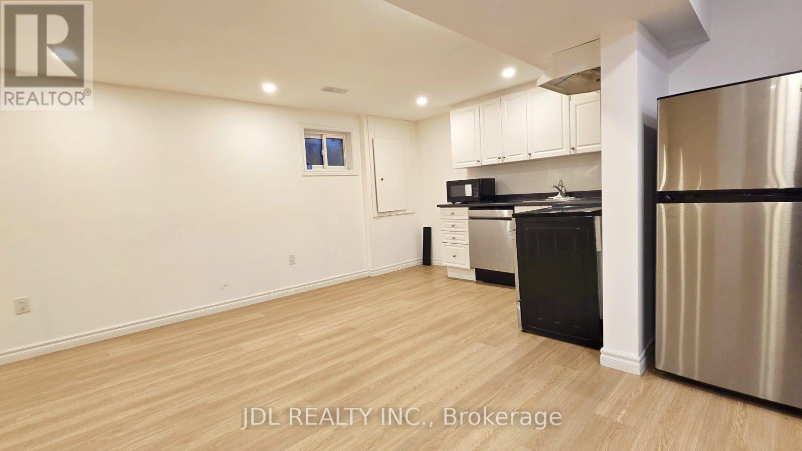 3769 Brandon Gate Drive, Mississauga, ON - Indoor