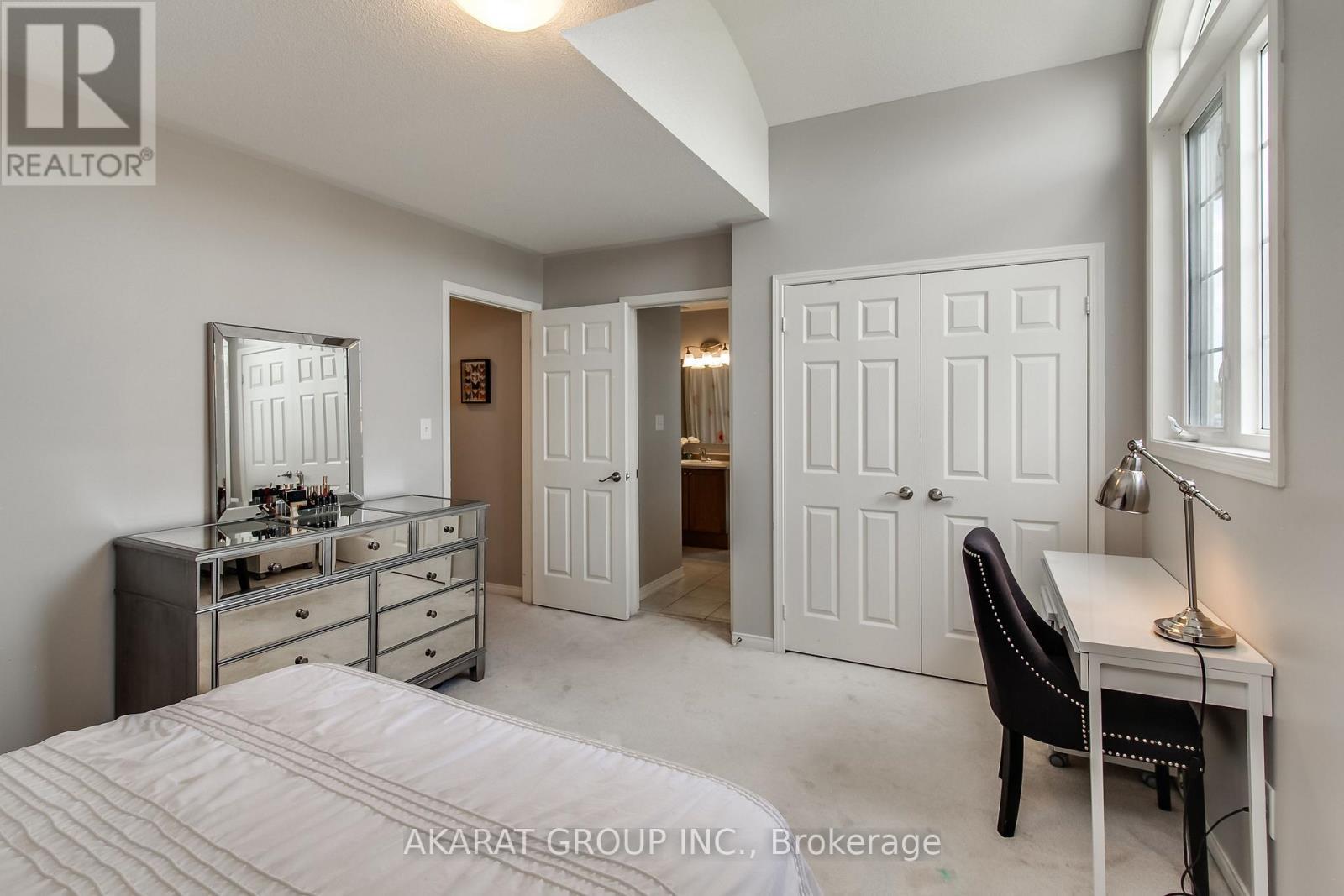3320 Cline Street, Burlington, ON - Indoor Photo Showing Bedroom