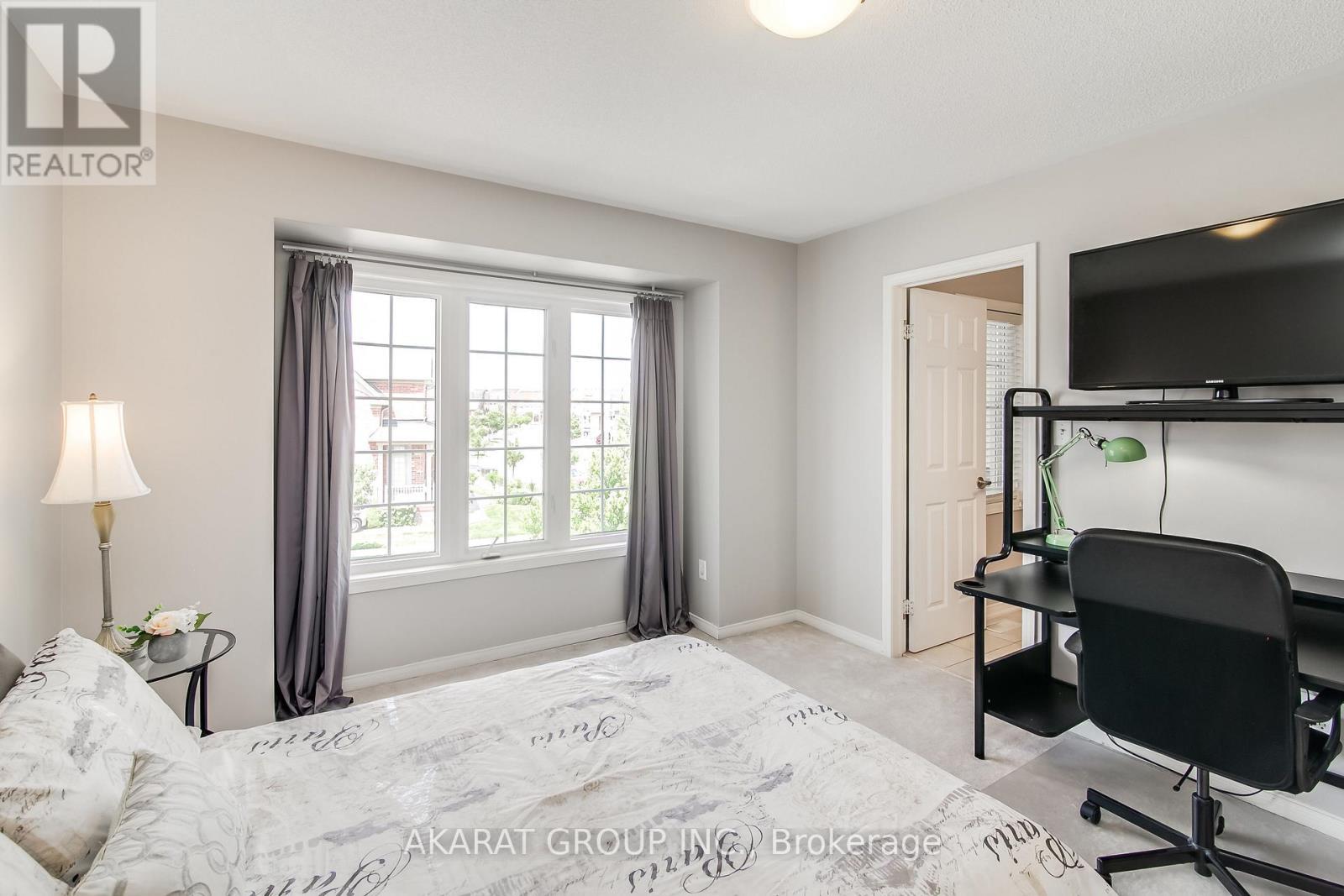 3320 Cline Street, Burlington, ON - Indoor Photo Showing Bedroom