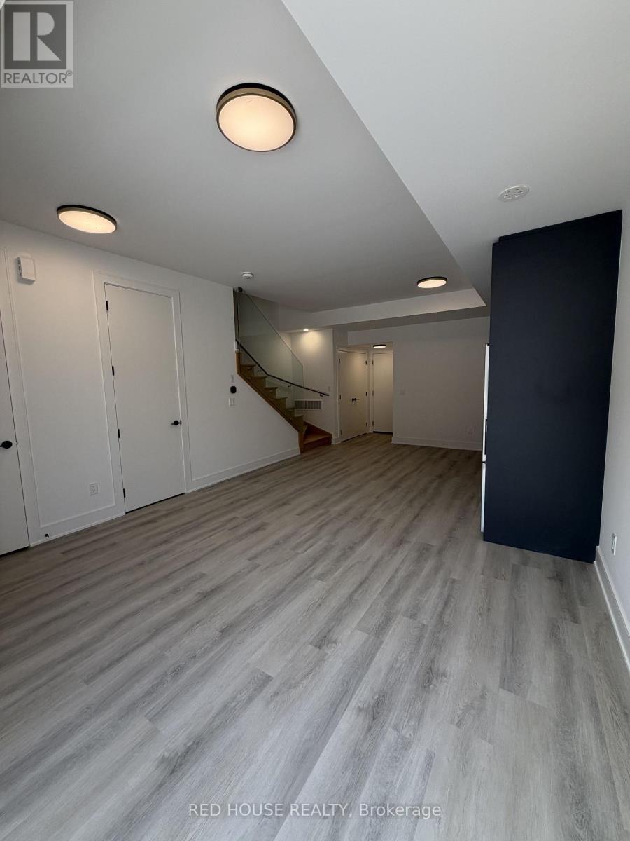 143 Everett Common, St. Catharines, ON - Indoor Photo Showing Other Room