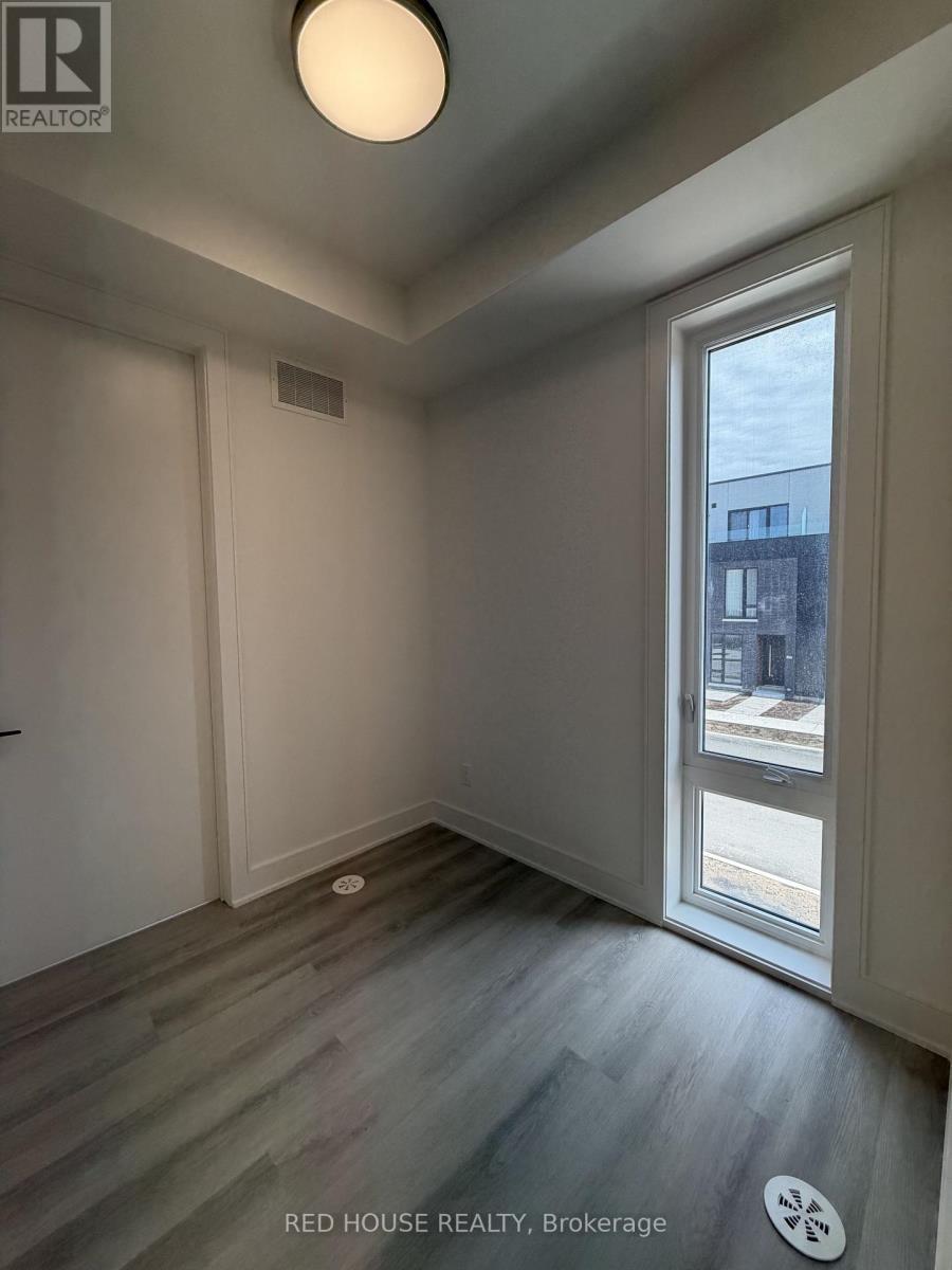 143 Everett Common, St. Catharines, ON - Indoor Photo Showing Other Room