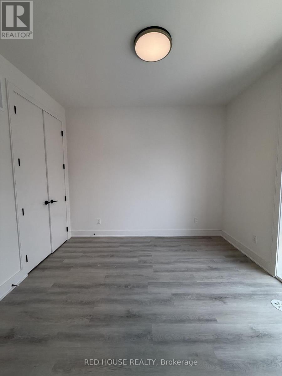 143 Everett Common, St. Catharines, ON - Indoor Photo Showing Garage