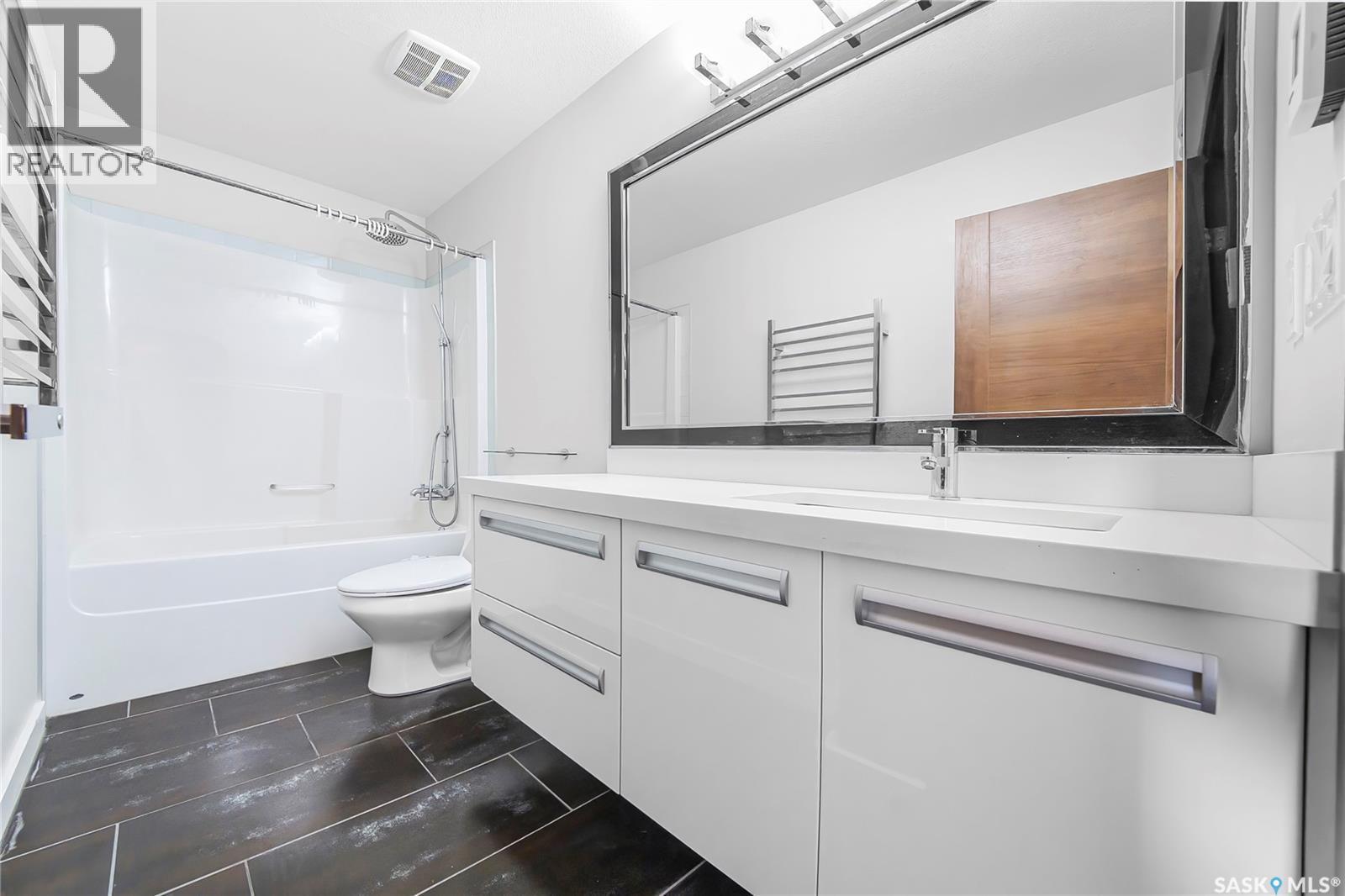 435 Pichler Crescent, Saskatoon, SK - Indoor Photo Showing Bathroom