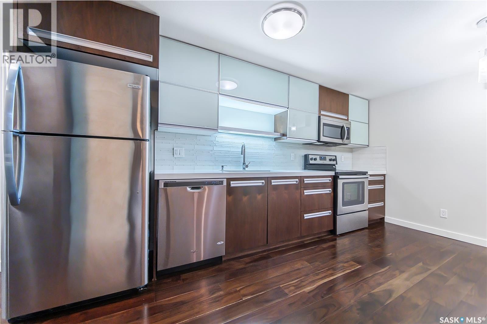 435 Pichler Crescent, Saskatoon, SK - Indoor Photo Showing Kitchen