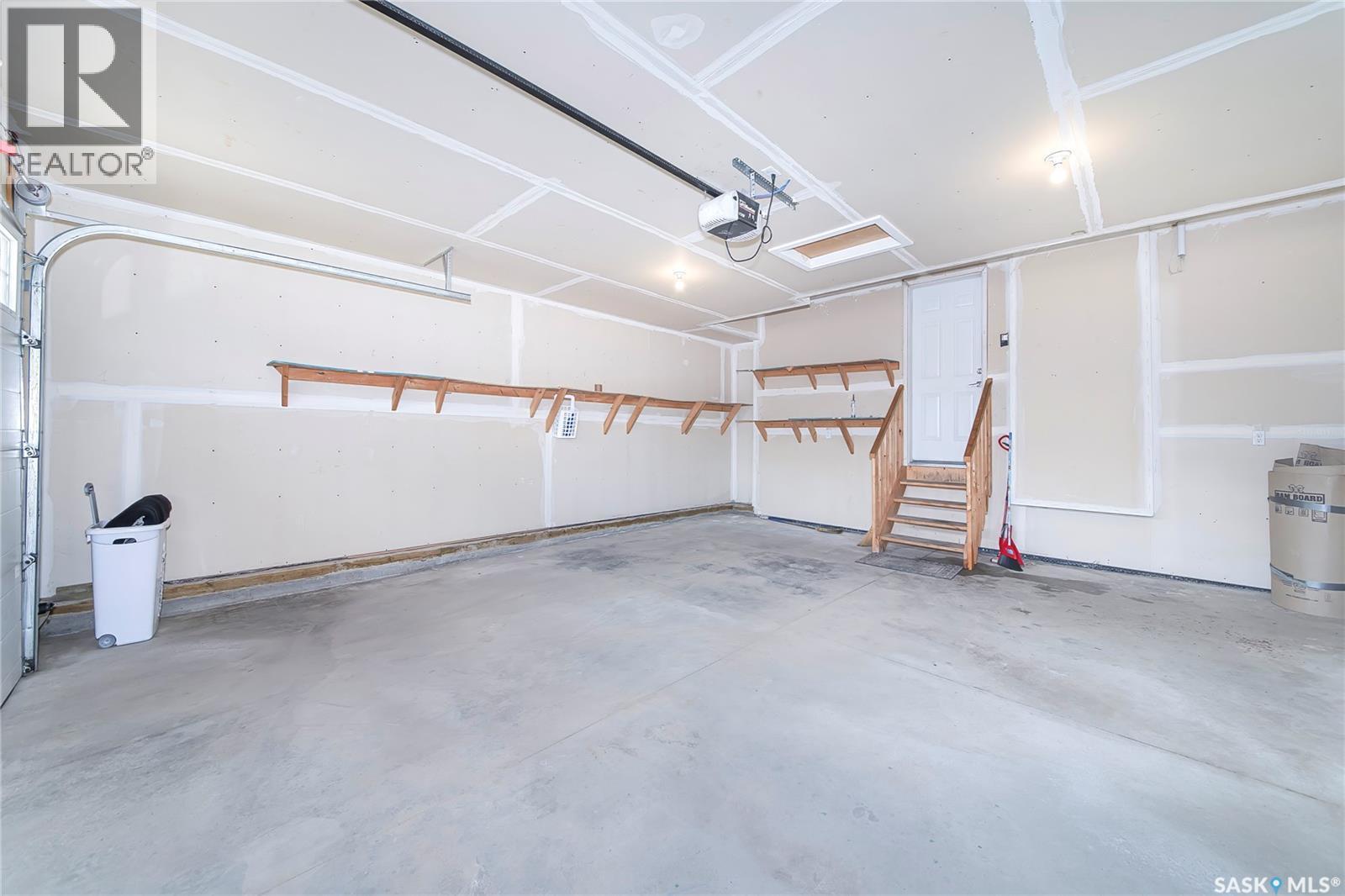435 Pichler Crescent, Saskatoon, SK - Indoor Photo Showing Garage