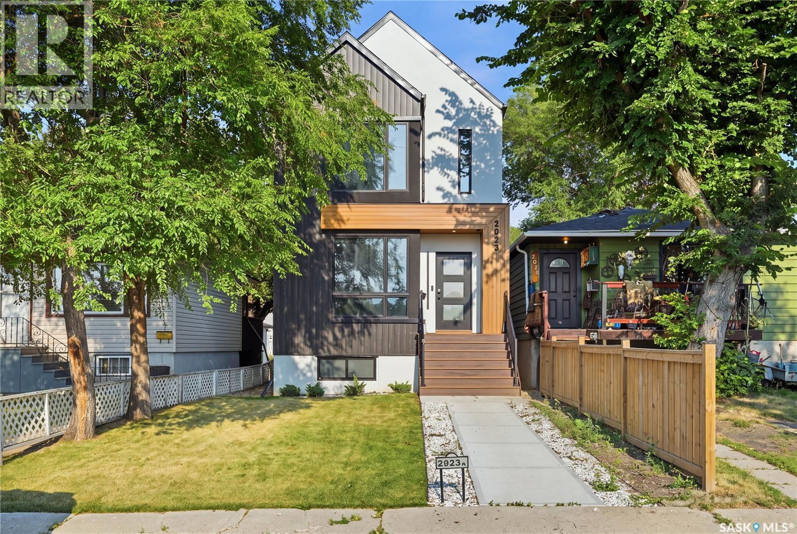 2023 Edward Street, Regina, SK - Outdoor