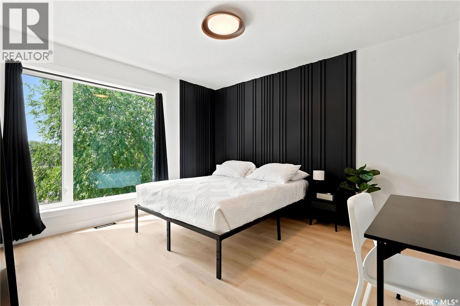 2023 Edward Street, Regina, SK - Indoor Photo Showing Bedroom