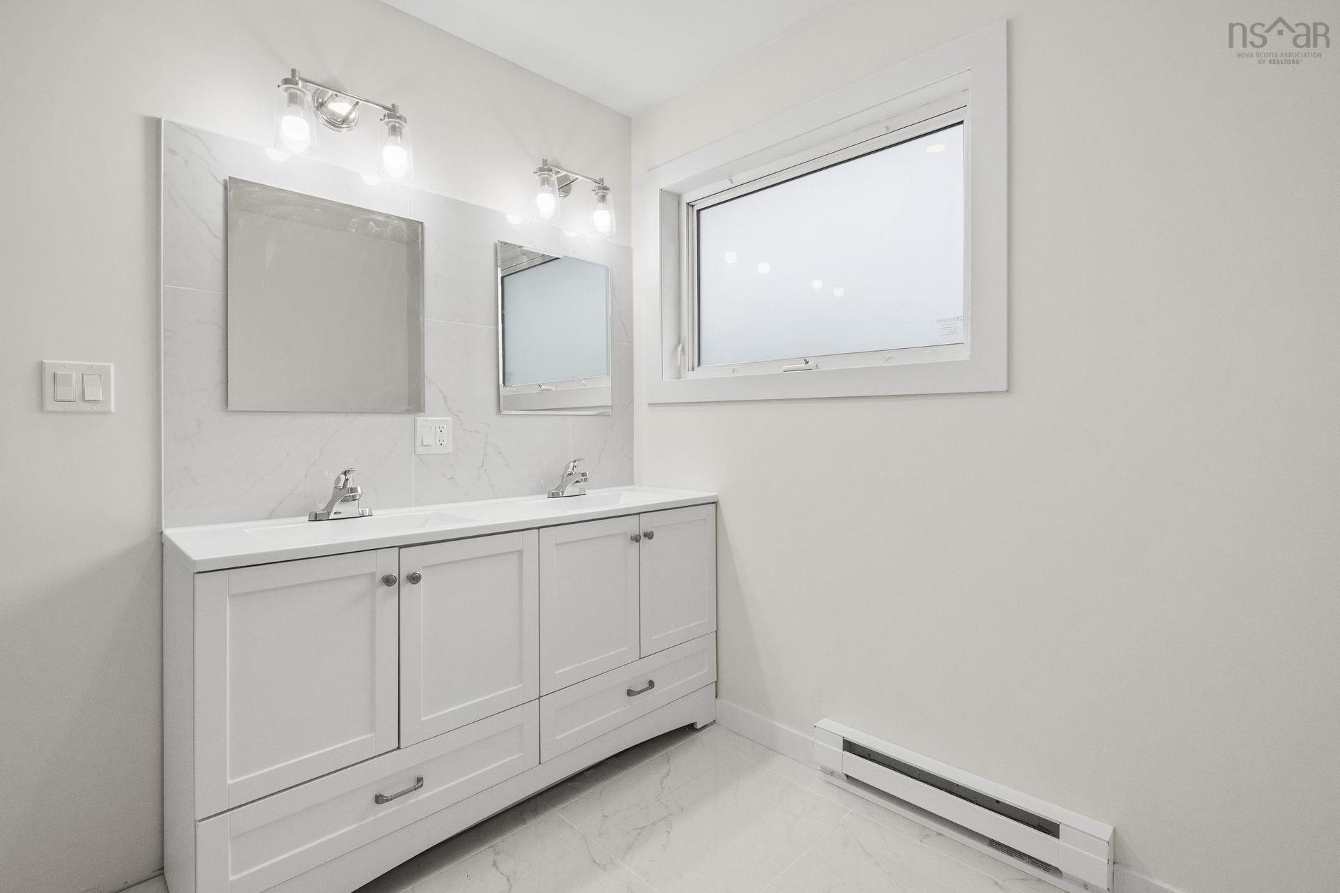 183 Moore Road, Antrim, NS - Indoor Photo Showing Bathroom
