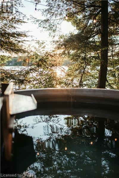 Lakeside Cedar Hot tub - 3256 Machar Strong Boundary, Machar, ON - Outdoor