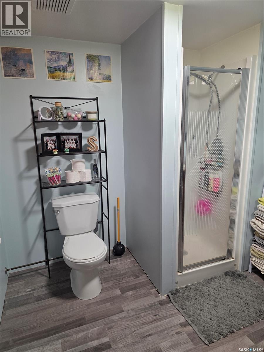 103 Bounty Street, Conquest, SK - Indoor Photo Showing Bathroom