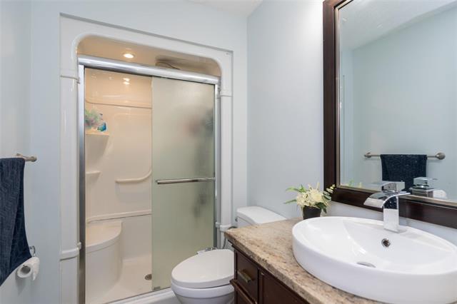 243 Antrim Rd, Winnipeg, MB - Indoor Photo Showing Bathroom