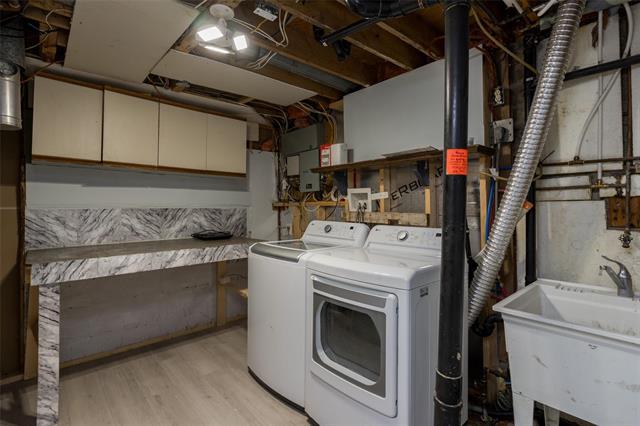 243 Antrim Rd, Winnipeg, MB - Indoor Photo Showing Laundry Room