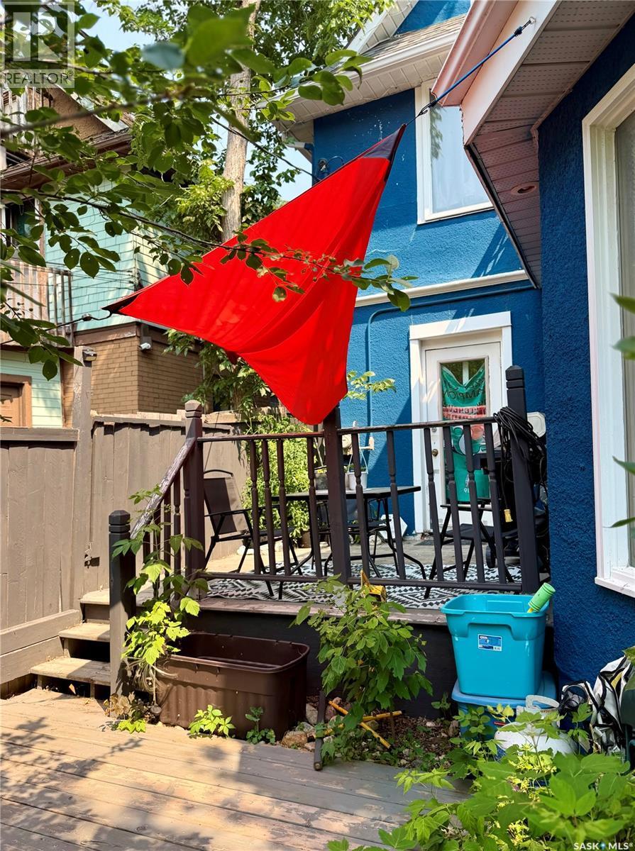2130 Rae Street, Regina, SK - Outdoor