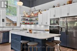 MODERN O/C KITCHEN LAYOUT - 
