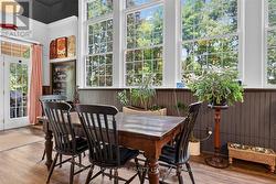 CUSTOM WINDOWS LET IN ALL THE LIGHT - 