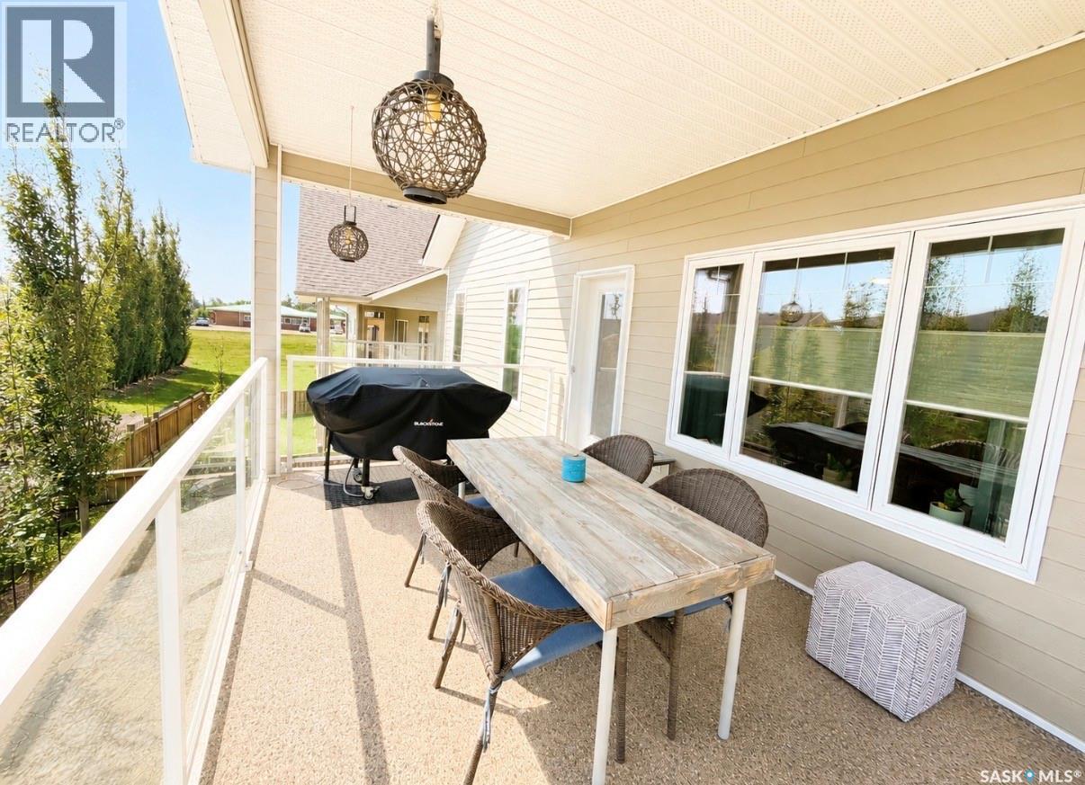34 533 4Th Avenue Ne, Swift Current, SK - Outdoor With Deck Patio Veranda With Exterior
