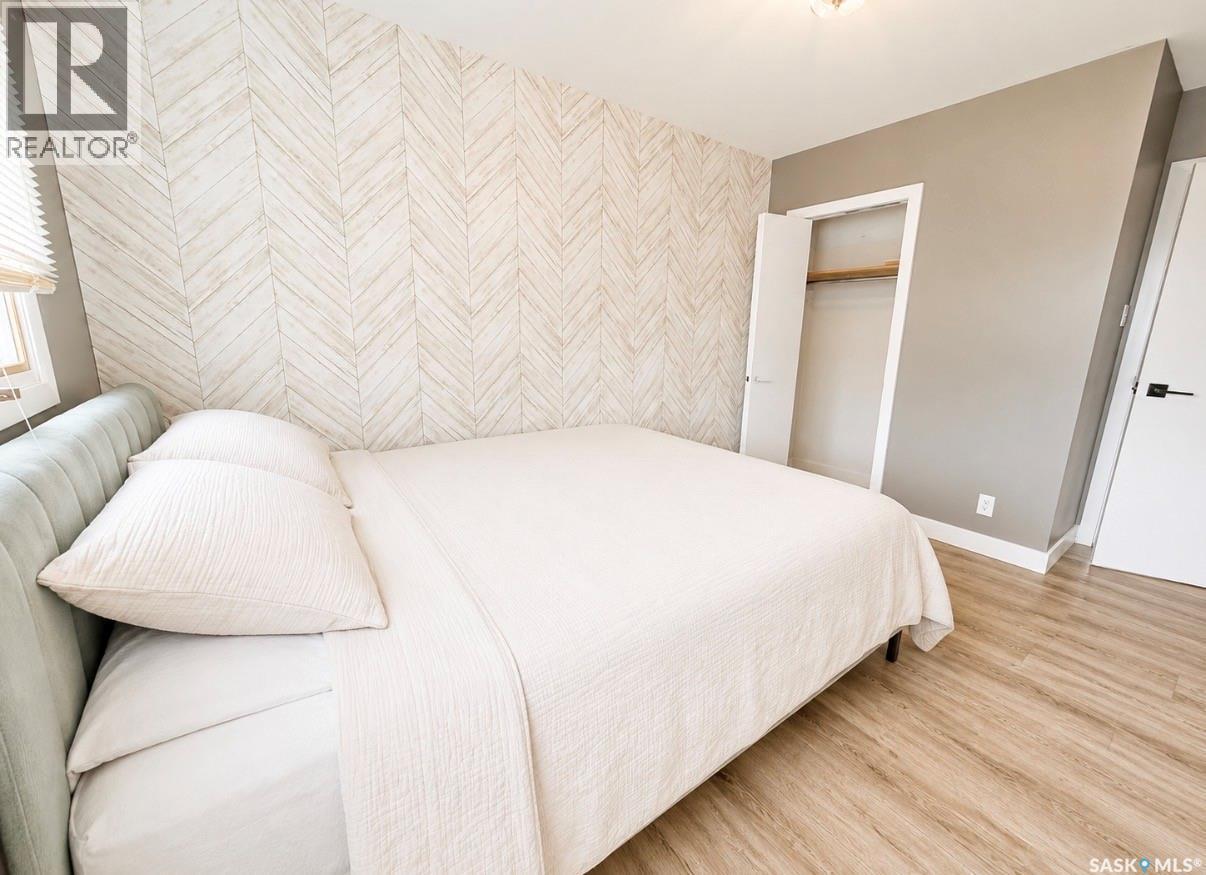 325 Aspen Drive, Swift Current, SK - Indoor Photo Showing Bedroom