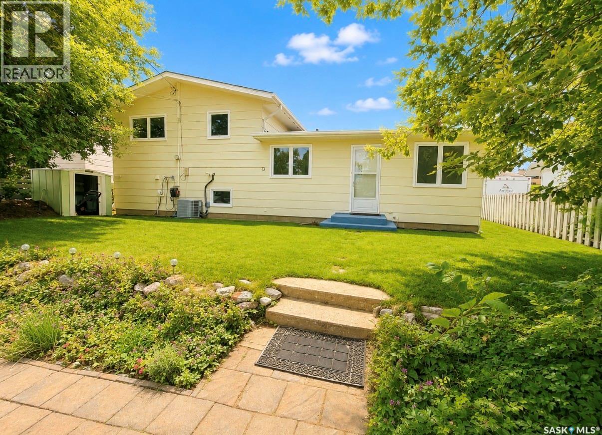 325 Aspen Drive, Swift Current, SK - Outdoor