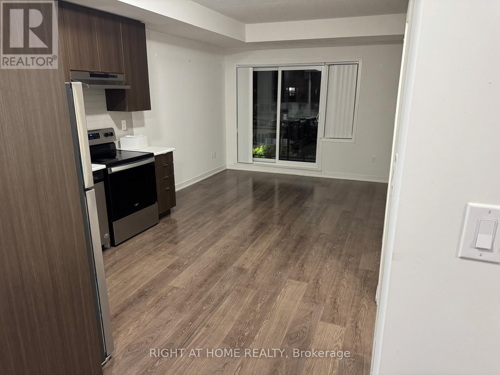 401 - 5131 Sheppard Avenue E, Toronto, ON - Indoor Photo Showing Kitchen