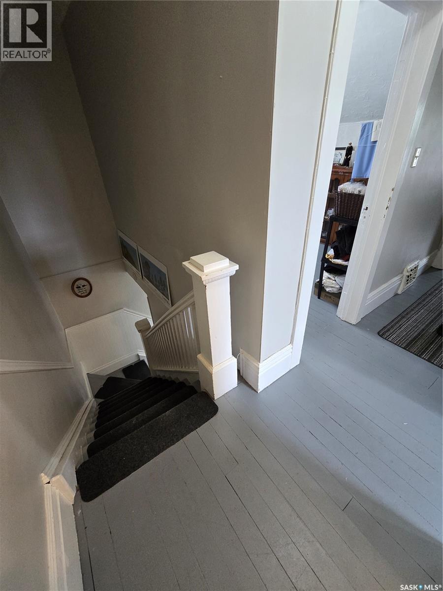 328 6Th Avenue, Broadview, SK - Indoor