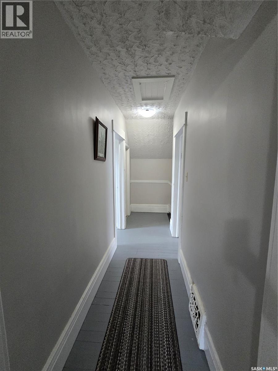 328 6Th Avenue, Broadview, SK - Indoor Photo Showing Other Room