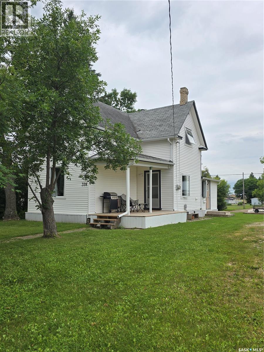 328 6Th Avenue, Broadview, SK - Outdoor