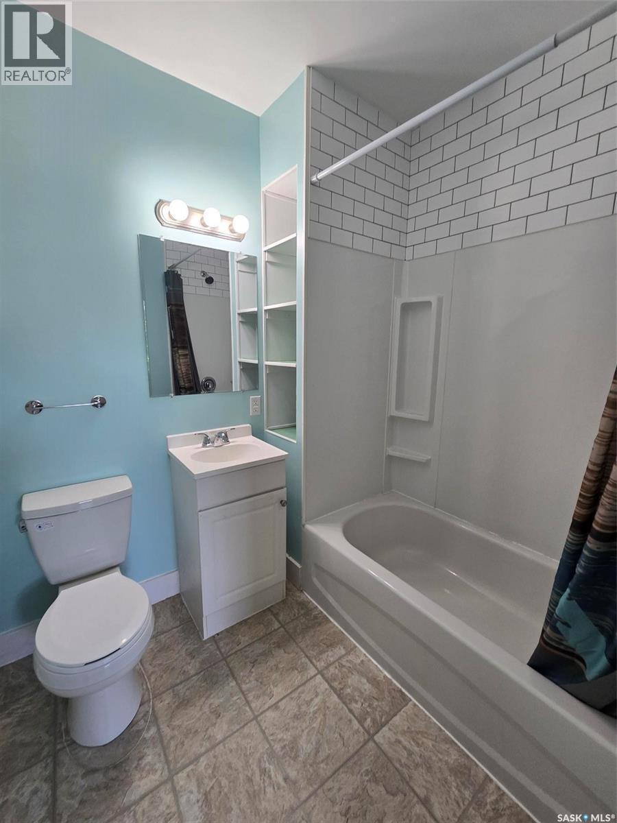328 6Th Avenue, Broadview, SK