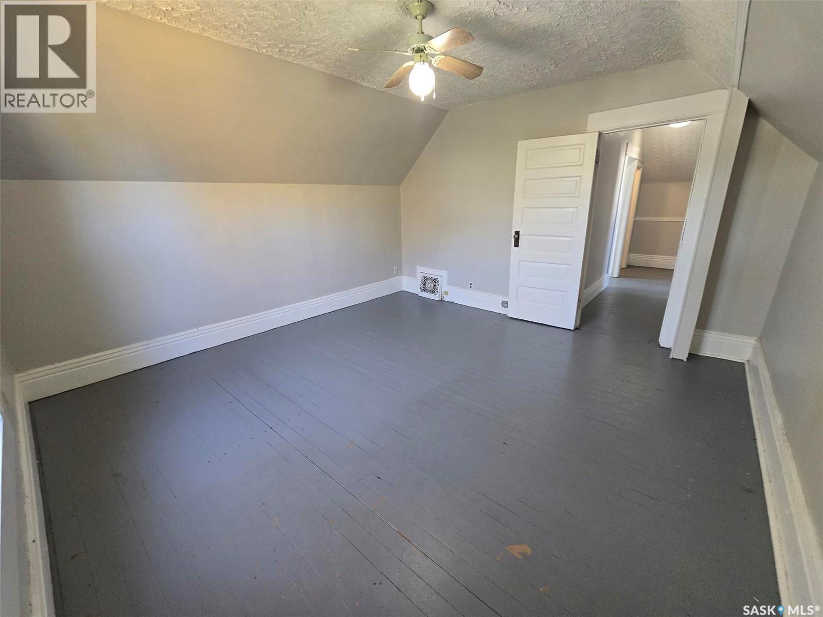 328 6Th Avenue, Broadview, SK