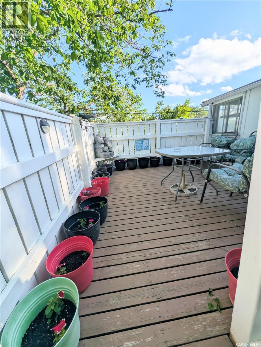 309 6Th Avenue Nw, Swift Current, SK - Outdoor