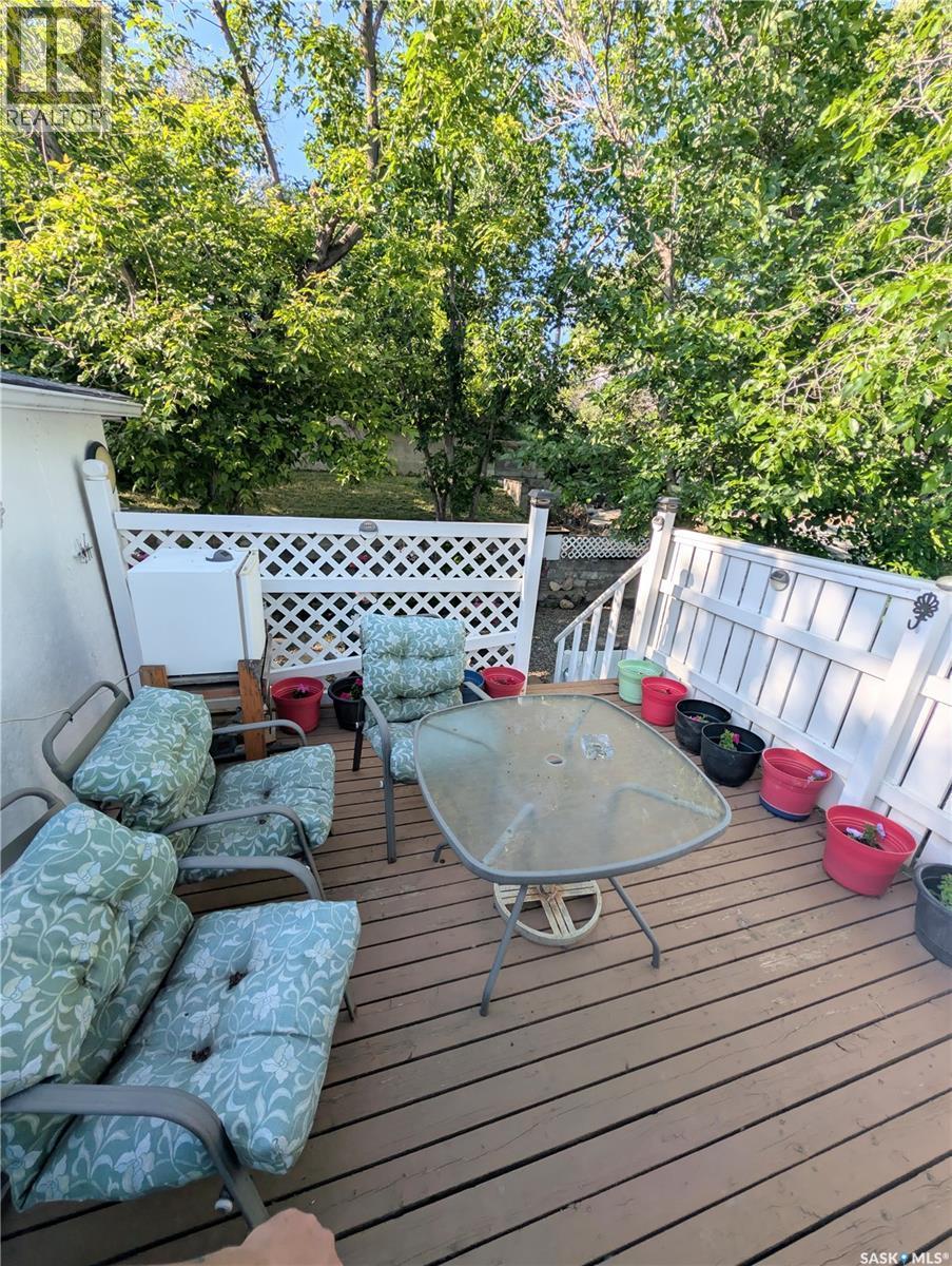 309 6Th Avenue Nw, Swift Current, SK - Outdoor