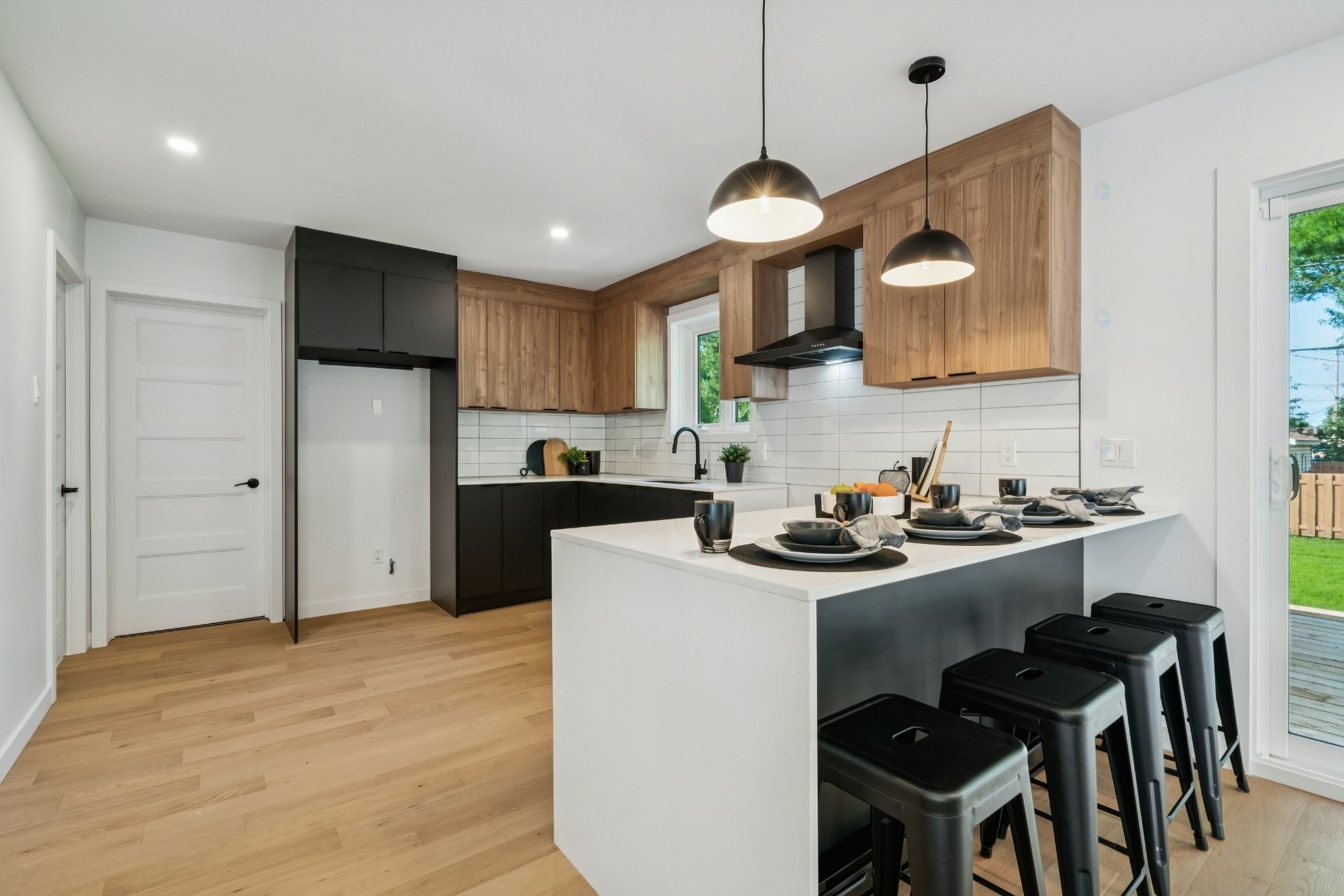 Cuisine - 385 Rue Auger, Beloeil, QC - Indoor Photo Showing Kitchen With Upgraded Kitchen