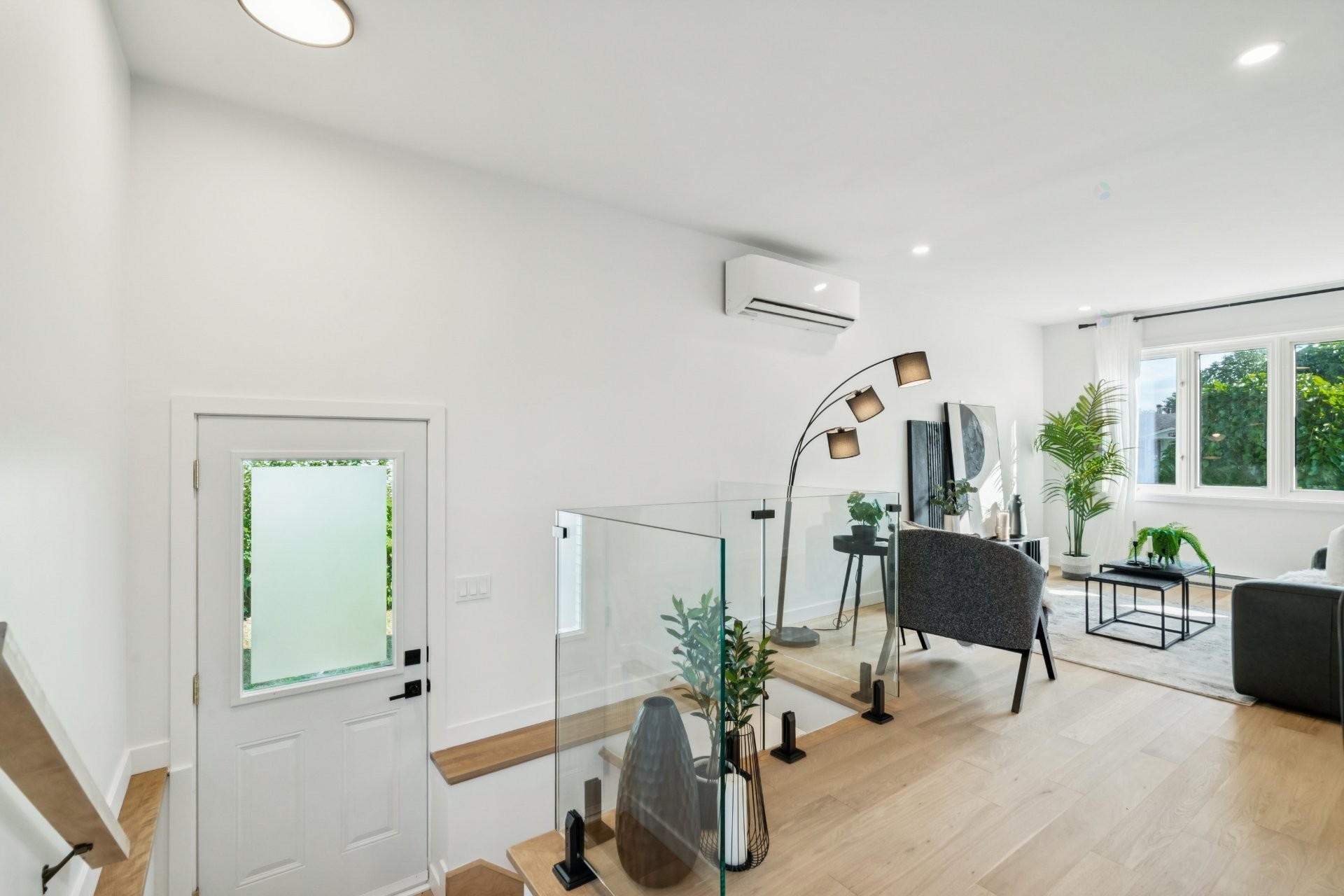 Hall d'entrée/Vestibule - 385 Rue Auger, Beloeil, QC - Indoor Photo Showing Other Room