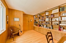 Bureau - 