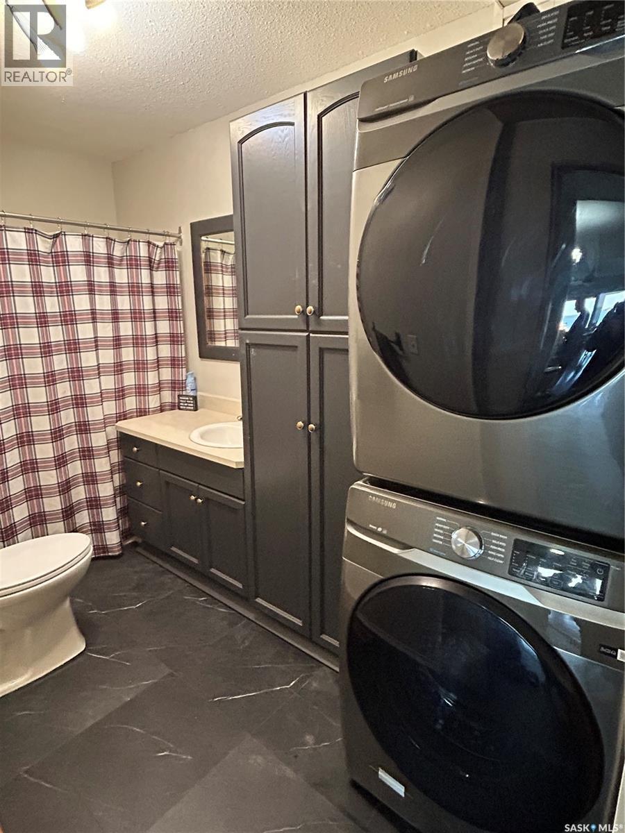 3830 First Point Beach Drive, Wakaw Lake, SK - Indoor Photo Showing Laundry Room