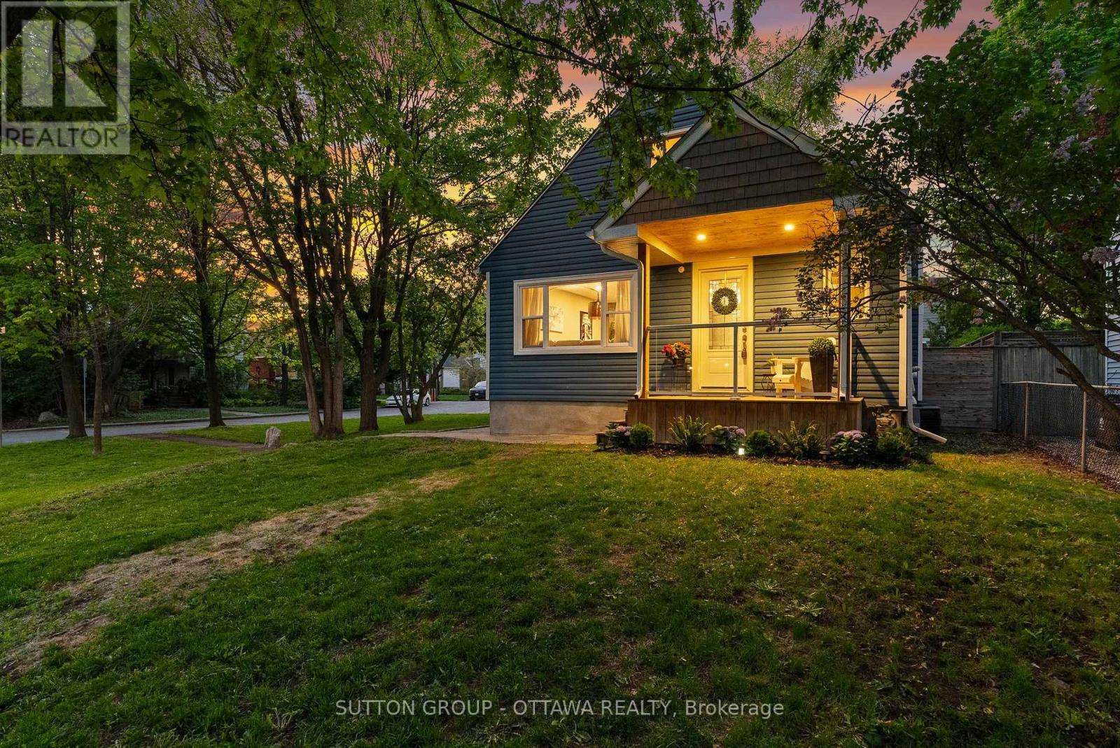 409 Blake Boulevard, Ottawa, ON - Outdoor With Deck Patio Veranda