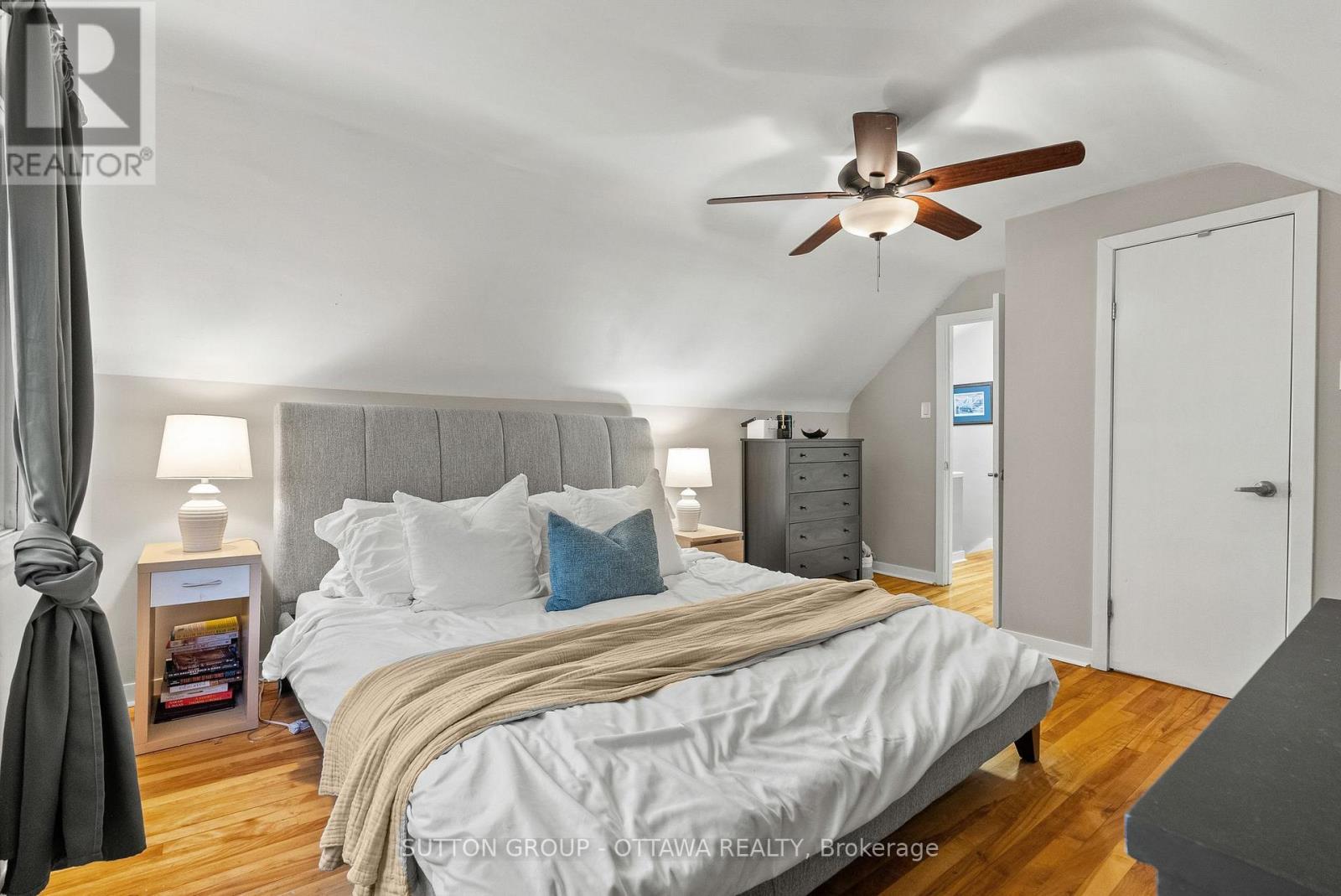 409 Blake Boulevard, Ottawa, ON - Indoor Photo Showing Bedroom