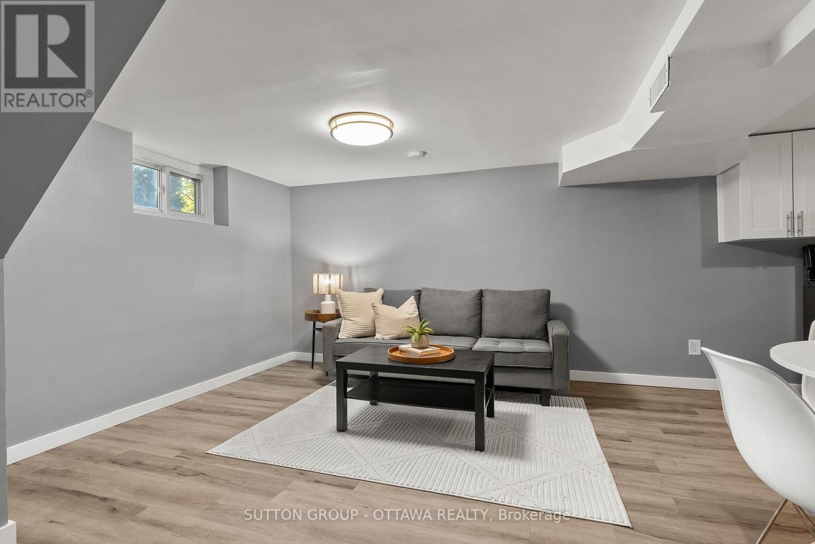 409 Blake Boulevard, Ottawa, ON - Indoor