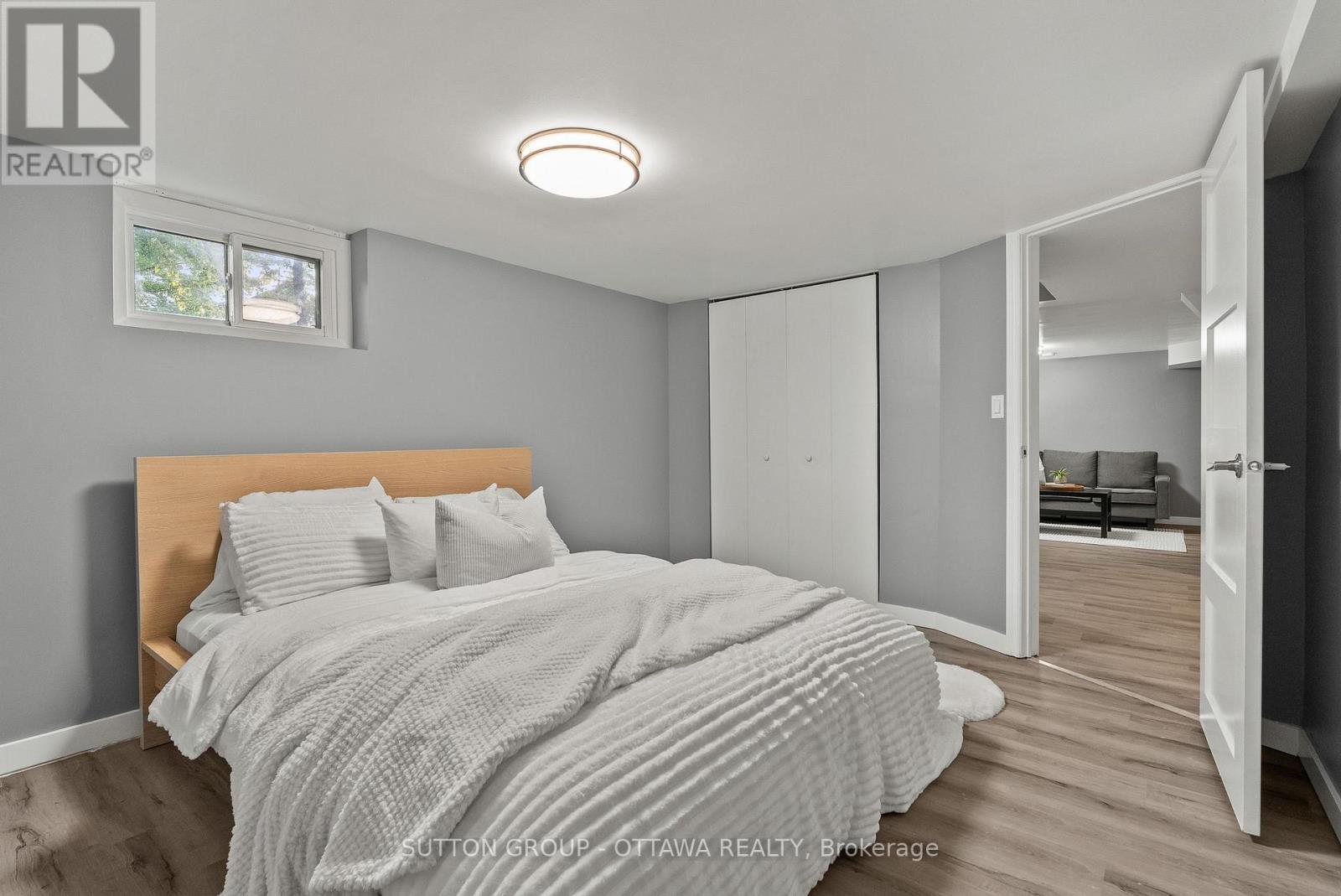 409 Blake Boulevard, Ottawa, ON - Indoor Photo Showing Bedroom