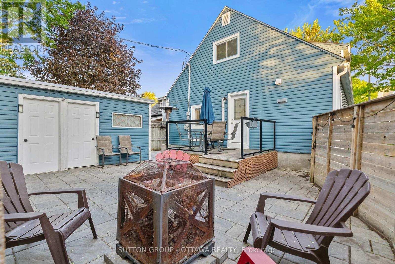 409 Blake Boulevard, Ottawa, ON - Outdoor With Deck Patio Veranda