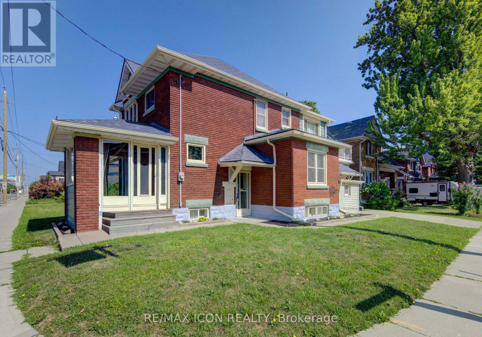 224 Weber Street E, Kitchener, ON - Outdoor