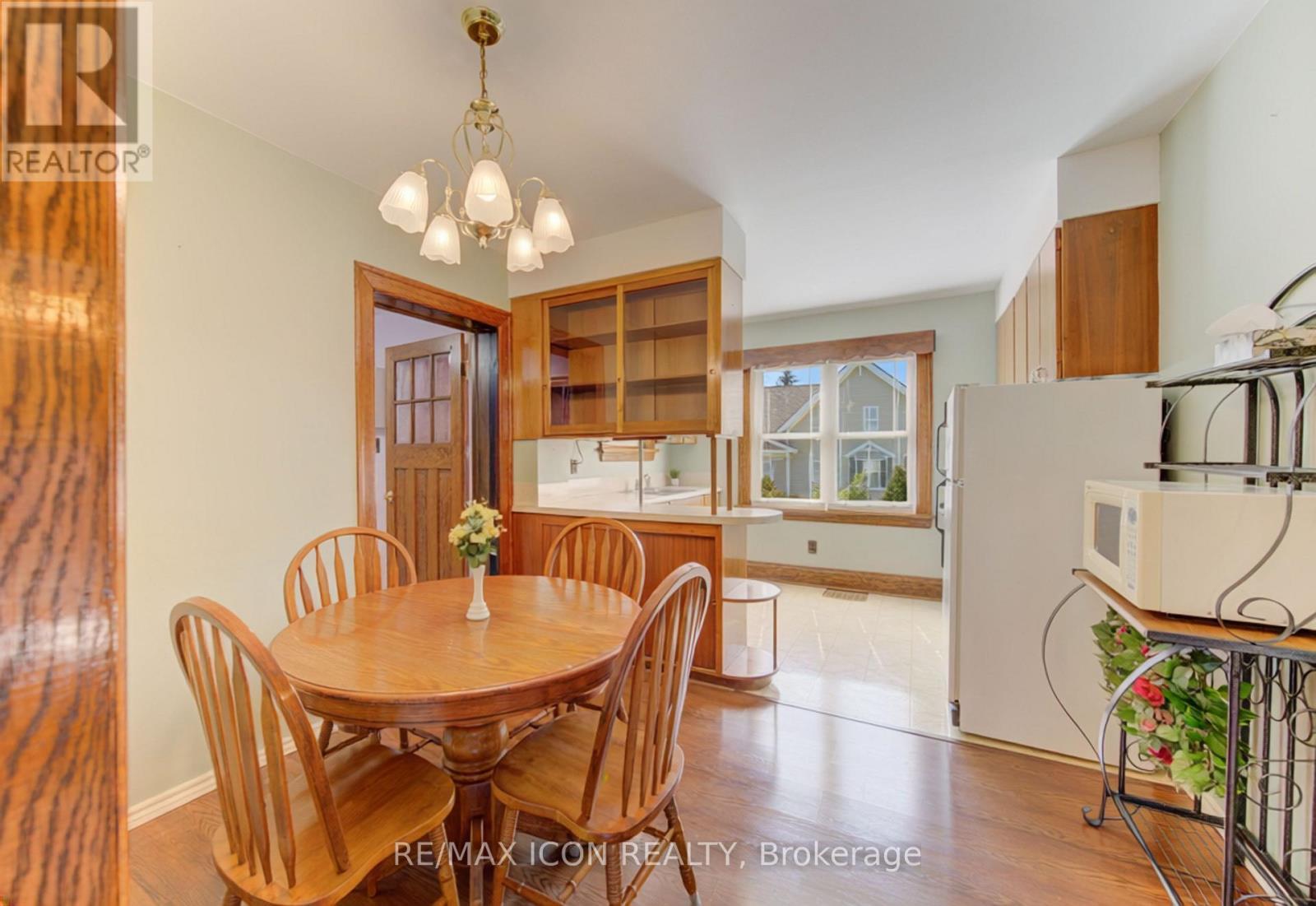 224 Weber Street E, Kitchener, ON - Indoor Photo Showing Dining Room