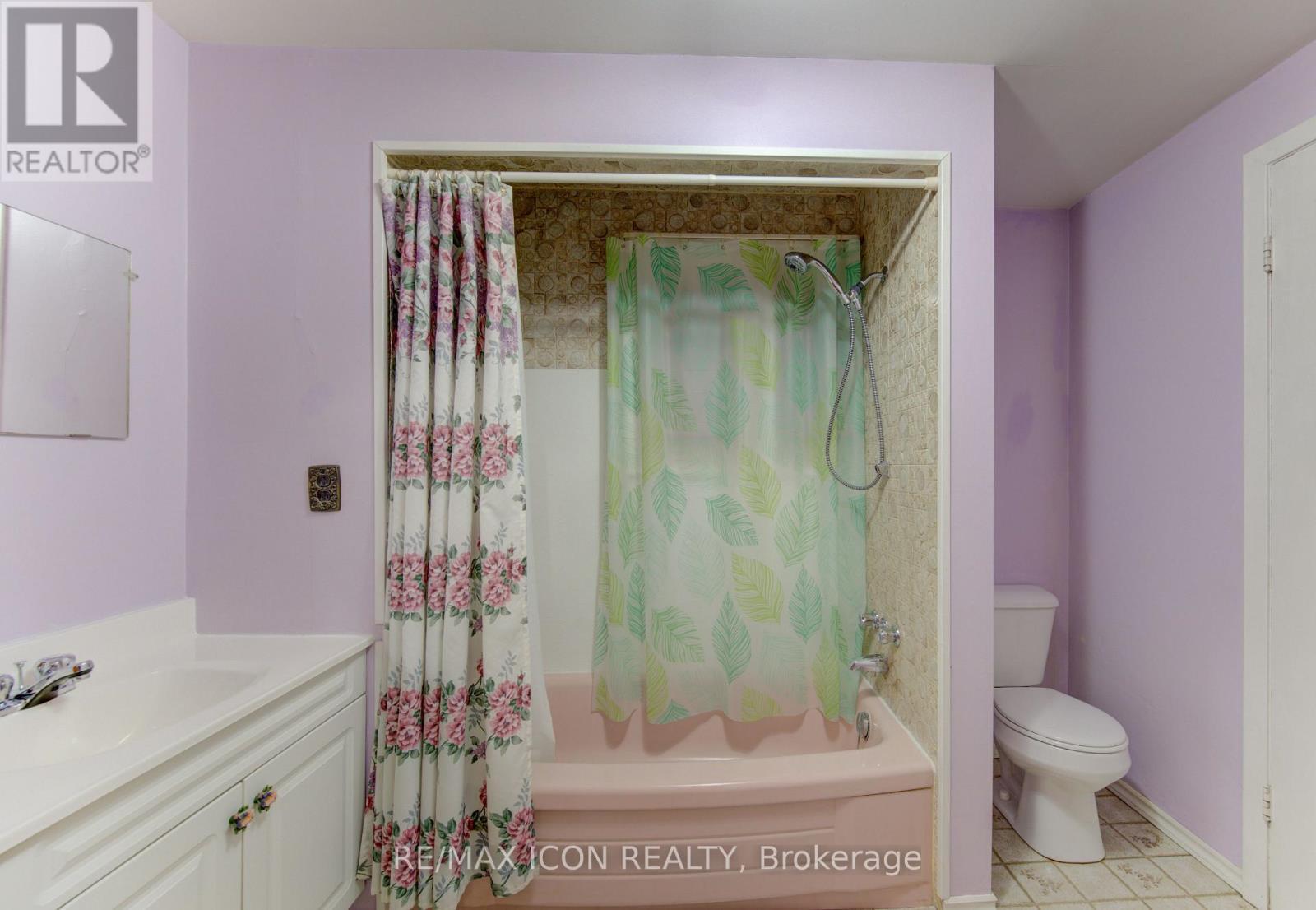 224 Weber Street E, Kitchener, ON - Indoor Photo Showing Bathroom