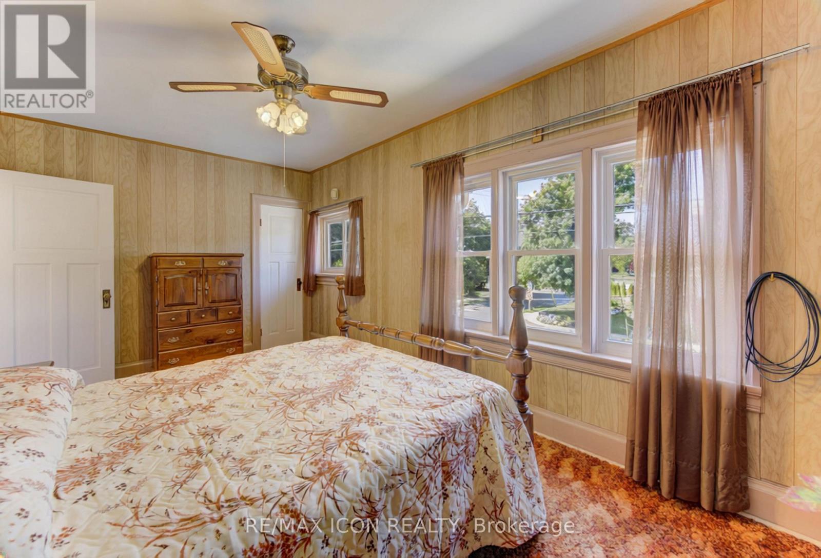 224 Weber Street E, Kitchener, ON - Indoor Photo Showing Bedroom